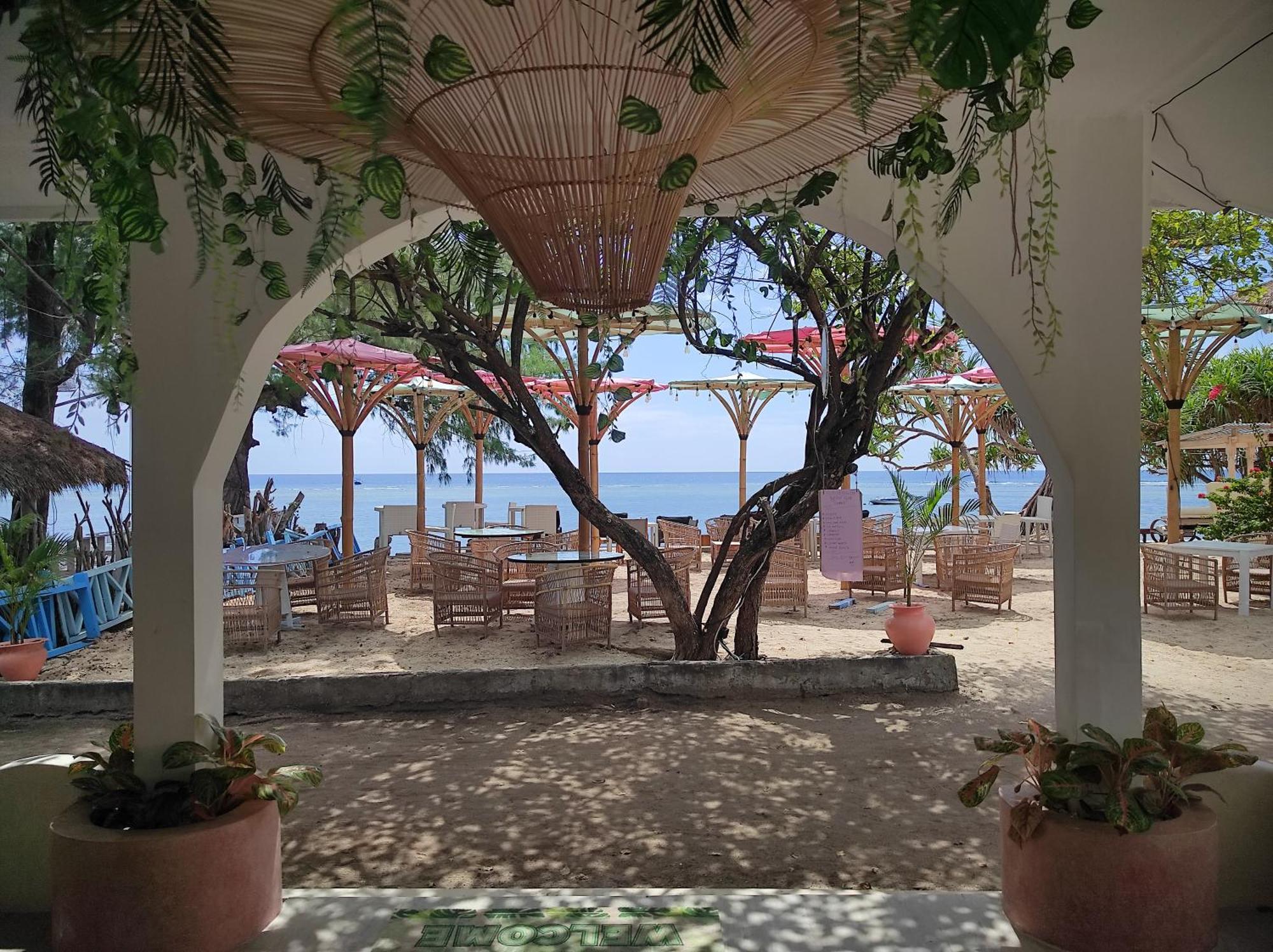 Playa Bonita Hotel & Beach Club Gili Air Bagian luar foto