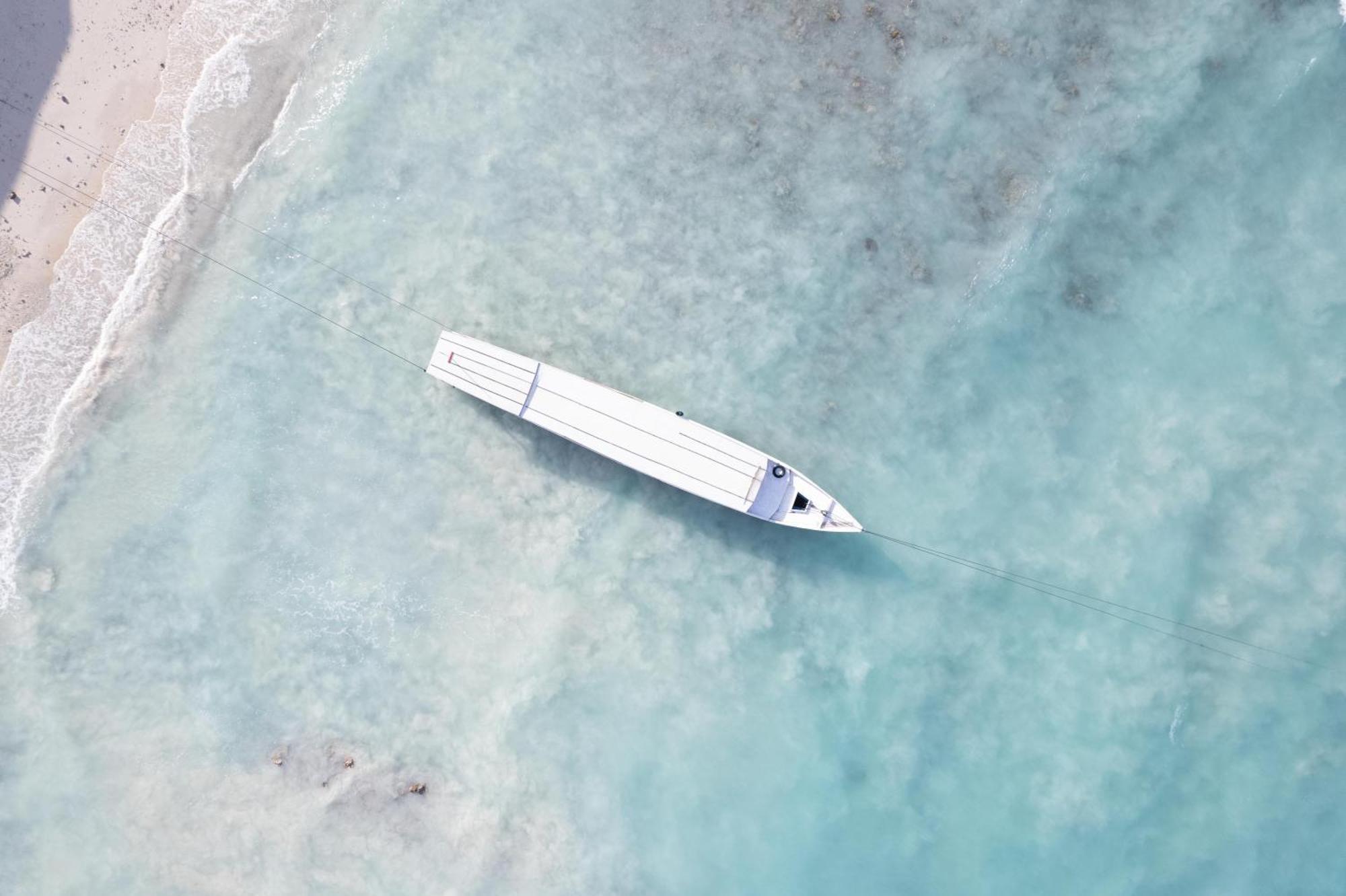 Playa Bonita Hotel & Beach Club Gili Air Bagian luar foto