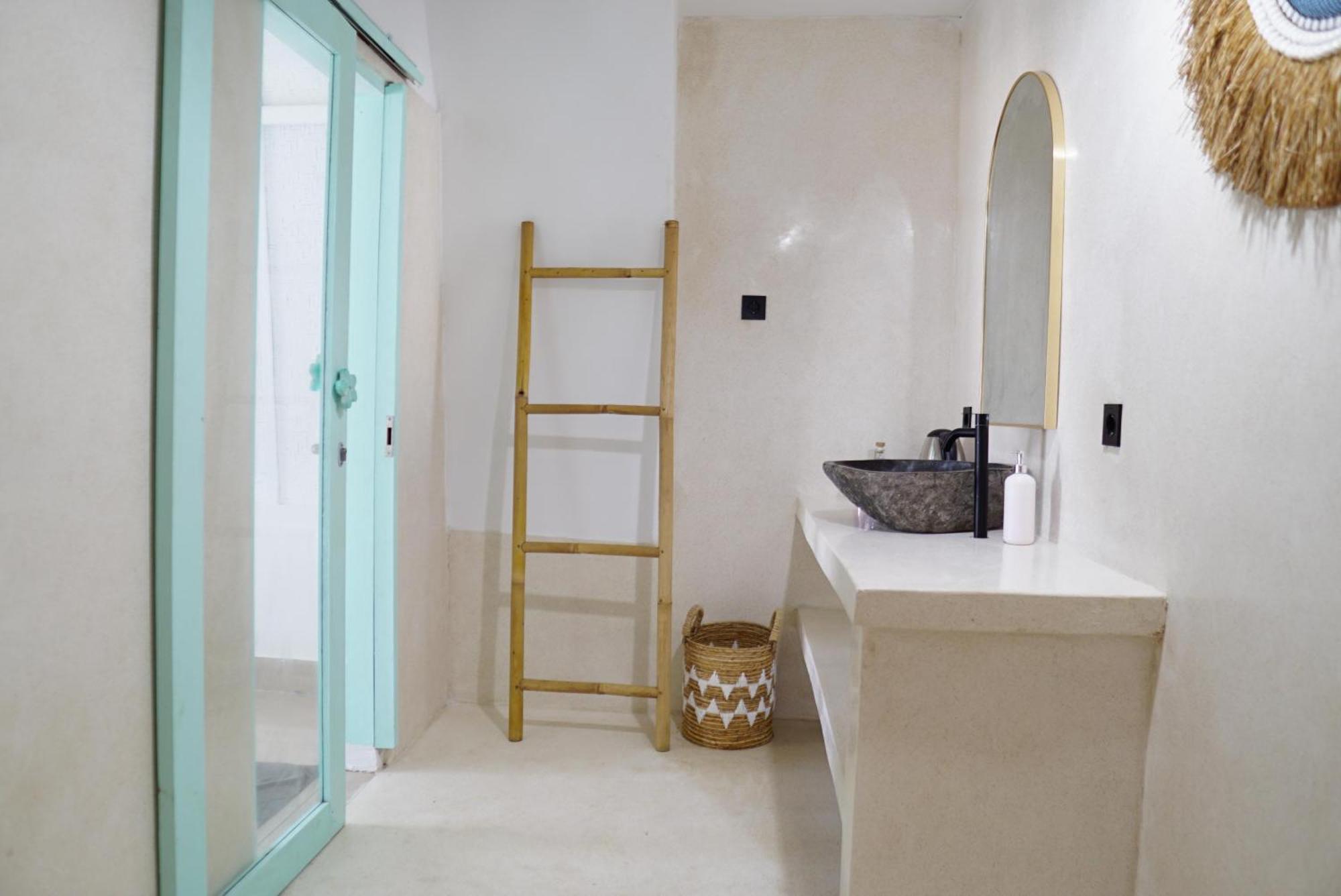 Playa Bonita Hotel & Beach Club Gili Air Bagian luar foto