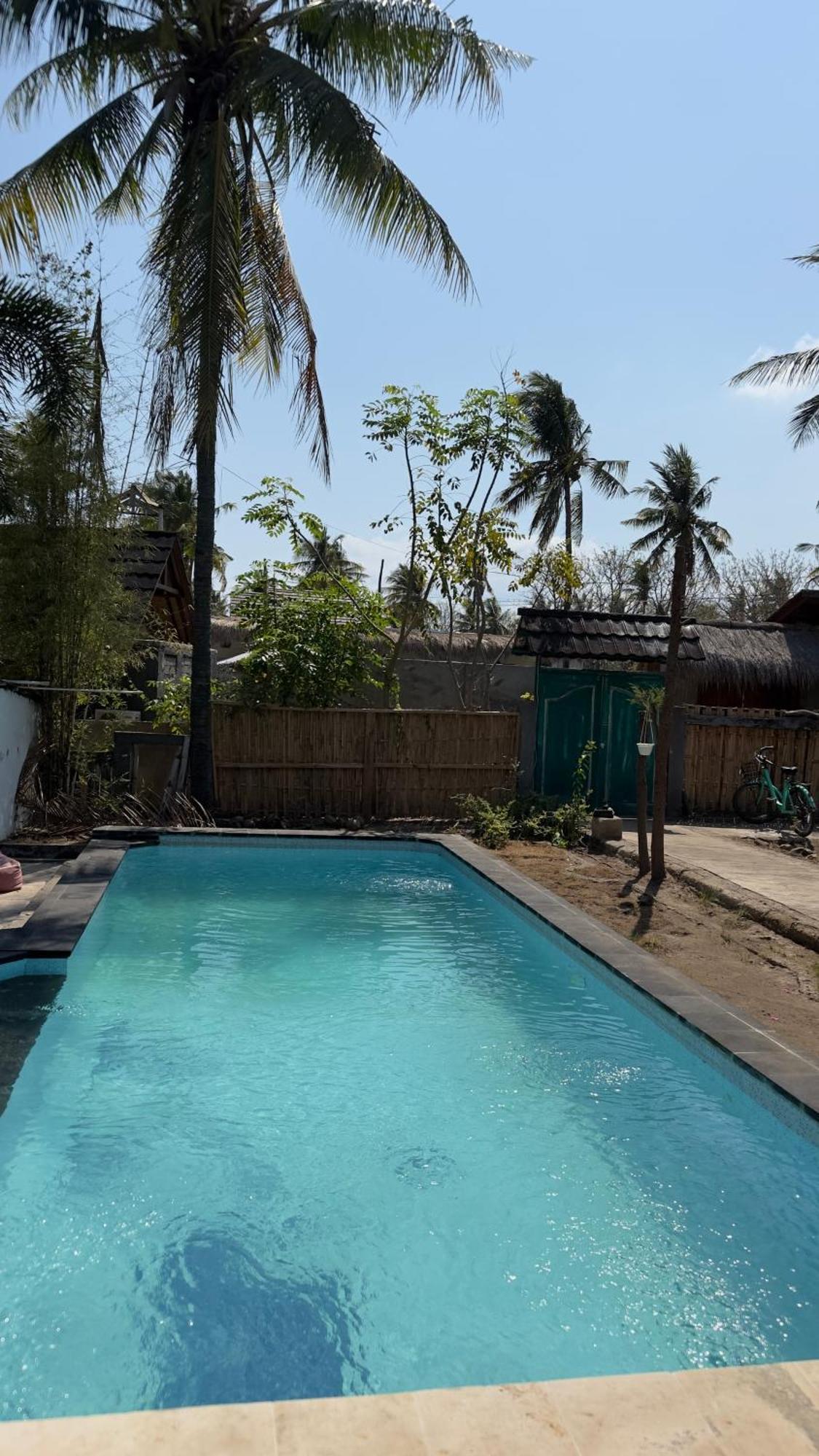 Playa Bonita Hotel & Beach Club Gili Air Bagian luar foto